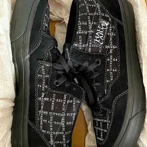 10.5 Unisex - Supreme x Vans. Worn ~5 times. Comes with original box!